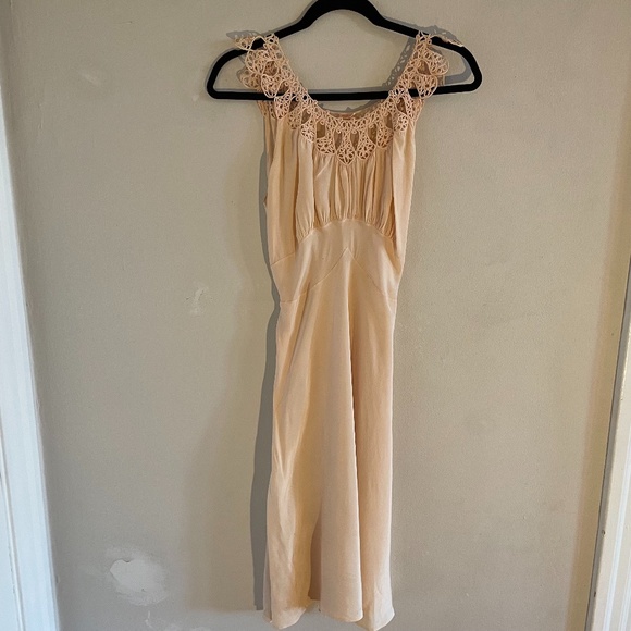 Vintage Peach Nightgown - Picture 1 of 2